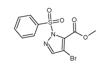 4-溴-1-(苯磺酰基)-1H-吡唑-5-羧酸甲酯 结构式