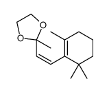 2-Methyl-2-[(E)-2-(2,6,6-trimethyl-1-cyclohexen-1-yl)ethenyl]-1,3-diox olane 结构式