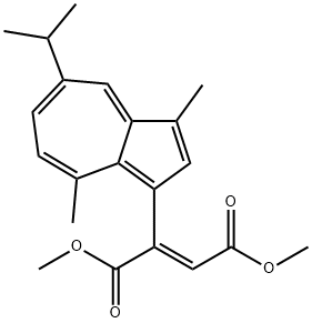 (2E)-2-[3,8-二甲基-5-(1-甲基乙基)-1-薁基]-2-丁烯二酸二甲酯 结构式