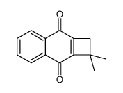 1,2-二氢-1,1-二甲基环丁并[b]萘-3,8-二酮 结构式