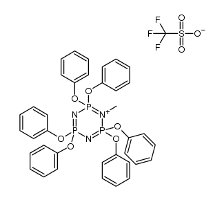 1-甲基-2,2,4,4,6,6-六苯氧基-2λ5,4λ5,6λ5-1,3,5,2,4,6-三氮杂三磷杂环庚三烯鎓三氟甲磺酸盐(1:1) 结构式