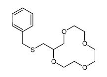 2-苄硫基甲基-1,4,7,10-四氧杂环十二烷 结构式