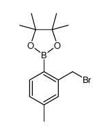 1,3,2-Dioxaborolane, 2-[2-(bromomethyl)-4-methylphenyl]-4,4,5,5-tetramethyl- 结构式