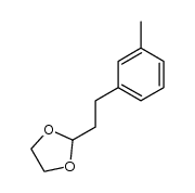 2-[2-(3-甲基苯基)乙基]-1,3-二氧戊环 结构式