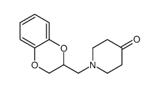 1-[(2,3-二氢-1,4-苯并二氧杂环戊烯-2-基)甲基]-4-哌啶酮 结构式