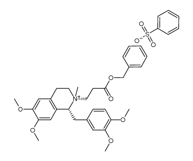 Isoquinolinium, 1-[(3,4-dimethoxyphenyl)methyl]-1,2,3,4-tetrahydro-6,7-dimethoxy-2-methyl-2-[3-oxo-3-(phenylmethoxy)propyl]-, (1R,2R)-, benzenesulfonate (1:1) 结构式