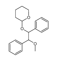 2-(2-methoxy-1,2-diphenylethoxy)tetrahydro-2H-pyran 结构式